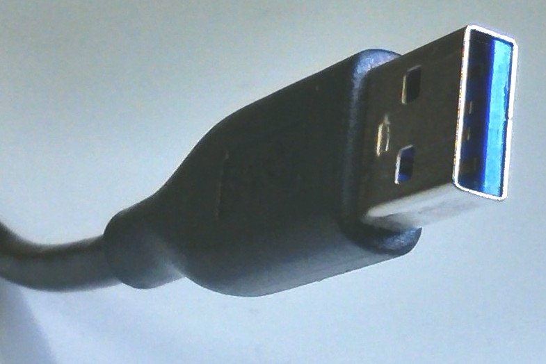 USB3.0 standard A plug (blue inner part)