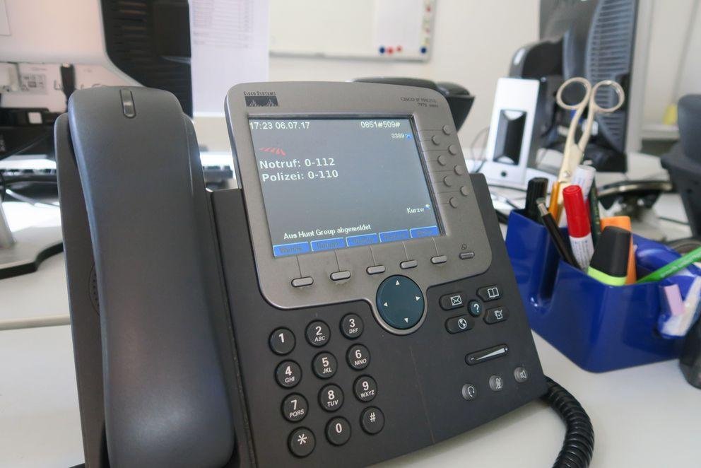 Über Ihr Telefon können Sie auch Telefonkonferenzen durchführen Über Ihr Telefon können Sie auch Telefonkonferenzen durchführen